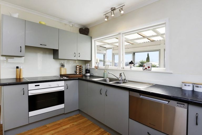 Photo of property in 32 Marlowe Street, Stoke, Nelson, 7011