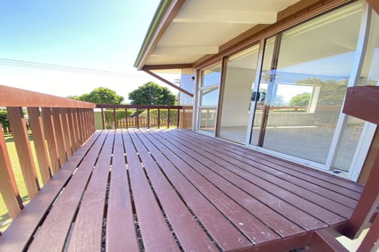 Photo of property in 1/6 Philson Terrace, Browns Bay, Auckland, 0630