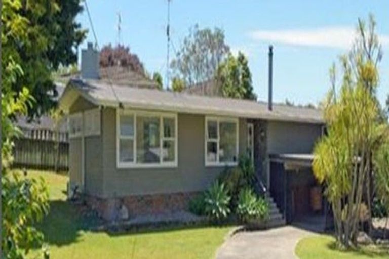 Photo of property in 13 Merchant Avenue, Te Atatu South, Auckland, 0610