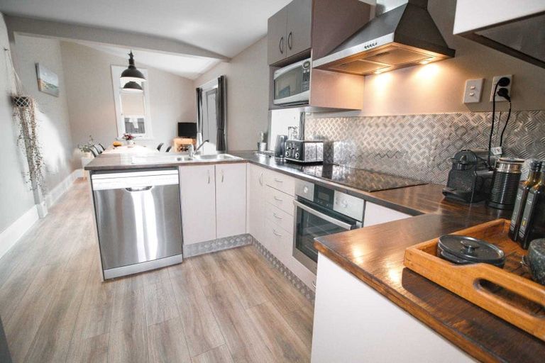 Photo of property in 37 Hendon Street, Edgeware, Christchurch, 8013