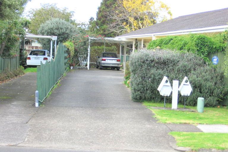 Photo of property in 2/11 Vivian Wilson Drive, Eastern Beach, Auckland, 2012