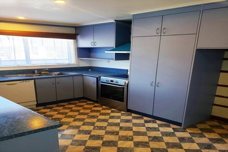 Photo of property in 5 Percy Cameron Street, Avalon, Lower Hutt, 5011