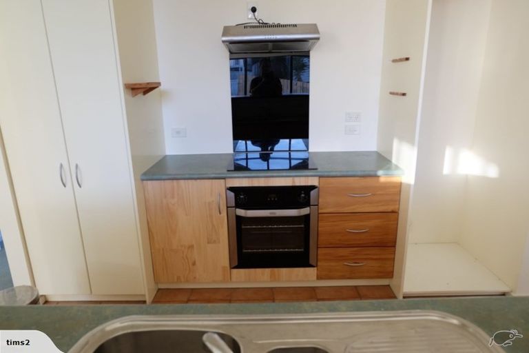 Photo of property in 9 Loughanure Place, Massey, Auckland, 0614