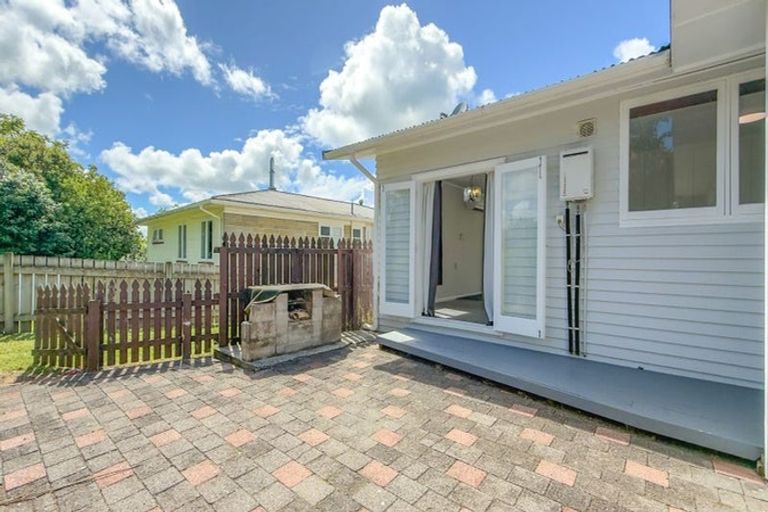 Photo of property in 6 Reid Drive, Putaruru, 3411