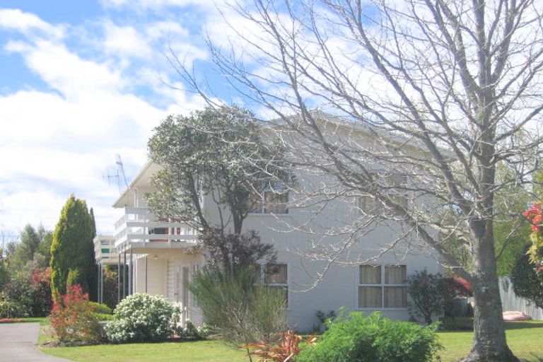 Photo of property in 1/14 Charles Crescent, Rainbow Point, Taupo, 3330