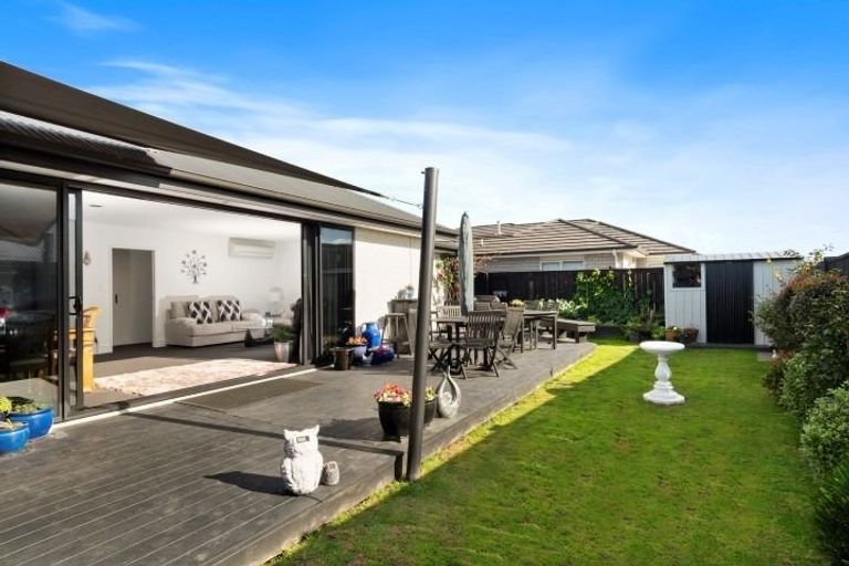 Photo of property in 110 Palm Springs Boulevard, Papamoa Beach, Papamoa, 3118