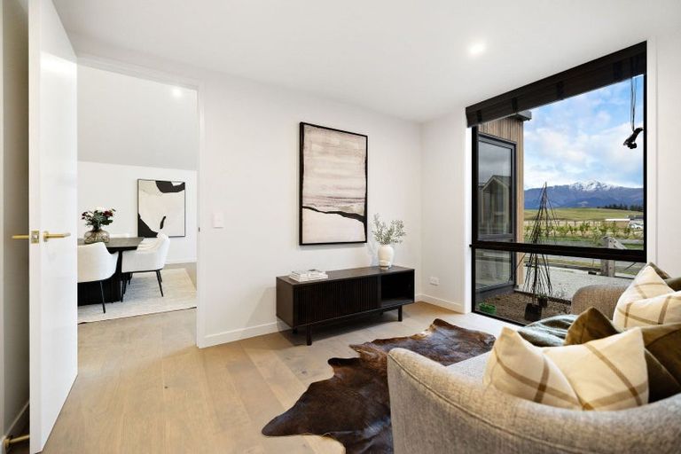 Photo of property in 18 Taurus Lane, Jacks Point, 9371