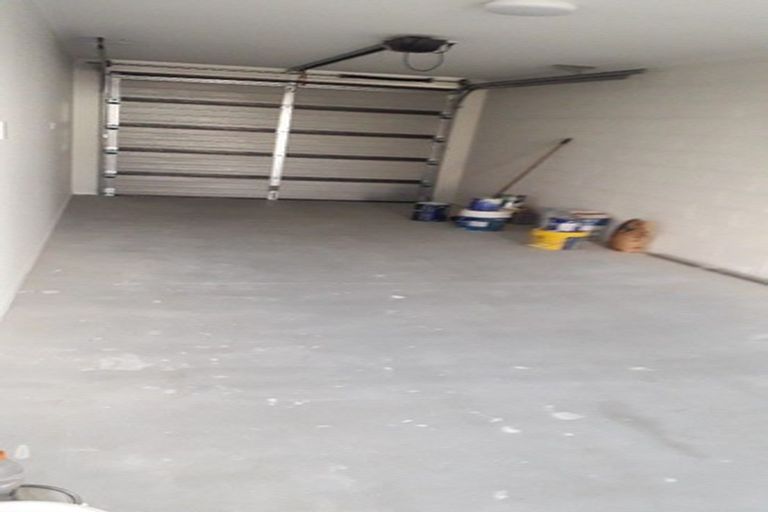 Photo of property in 2 Liquidambar Drive, Hobsonville, Auckland, 0616