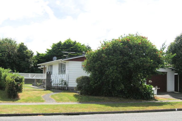 Photo of property in 71 California Drive, Totara Park, Upper Hutt, 5018