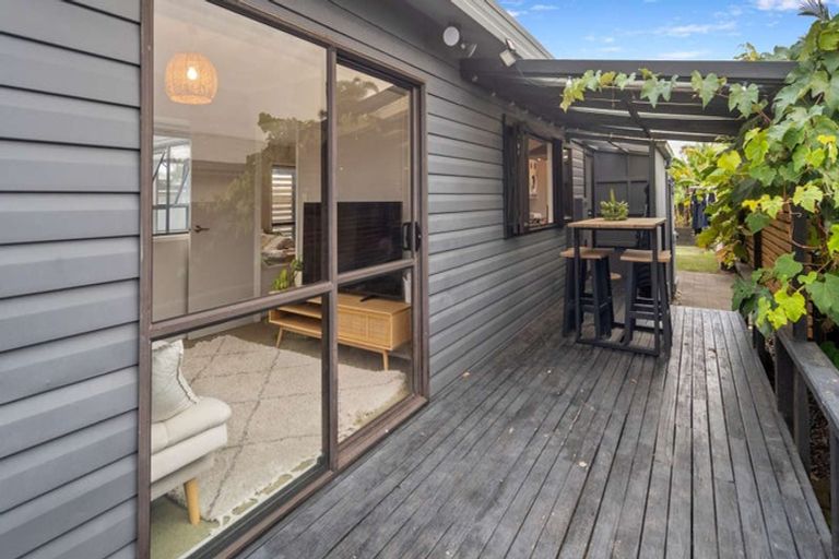 Photo of property in 37b Simpson Road, Papamoa Beach, Papamoa, 3118
