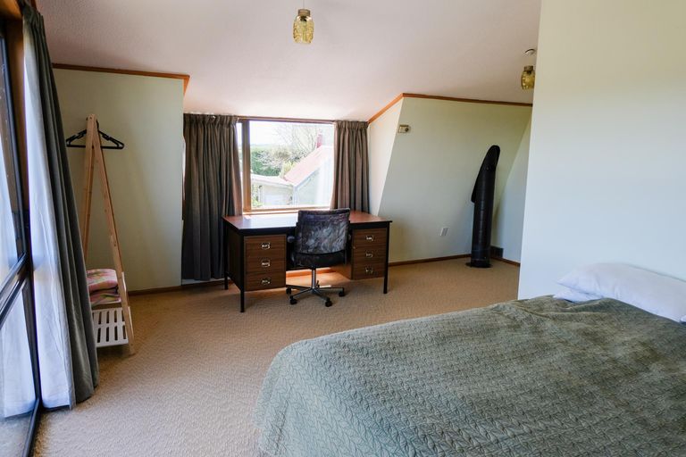 Photo of property in 17 Burnett Street, Kakanui, Oamaru, 9495