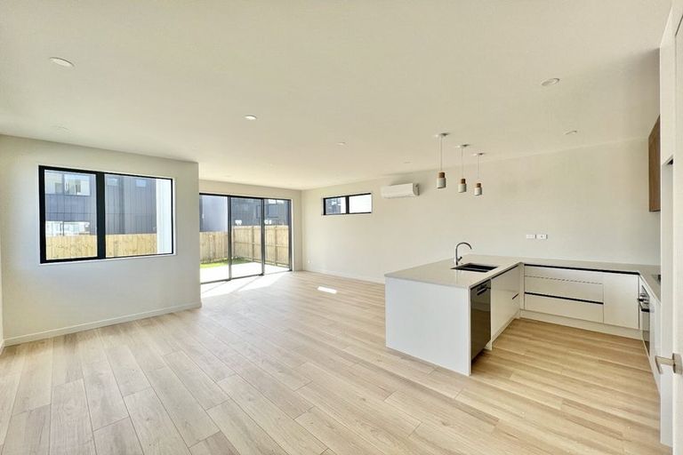Photo of property in 42 Tahetoka Street, Westgate, Auckland, 0814