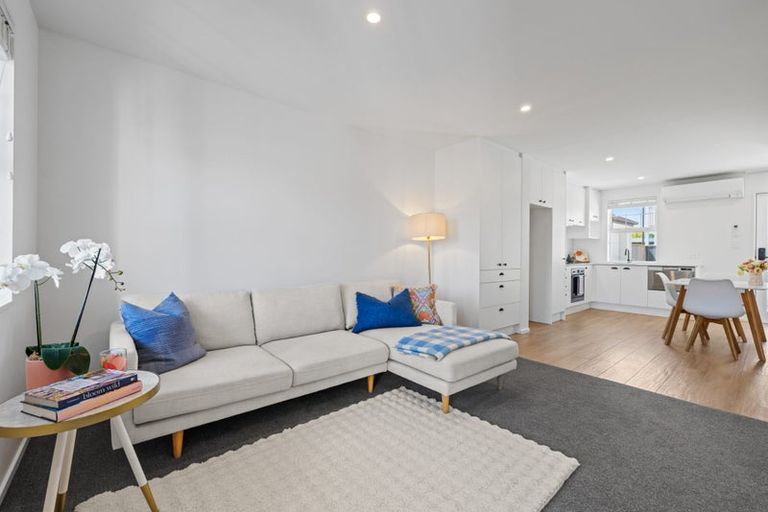 Photo of property in 2/42 Woodville Street, Edgeware, Christchurch, 8013