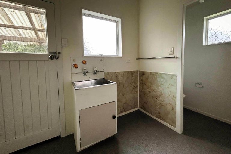 Photo of property in 18a Kiharoa Street, Otaki Beach, Otaki, 5512