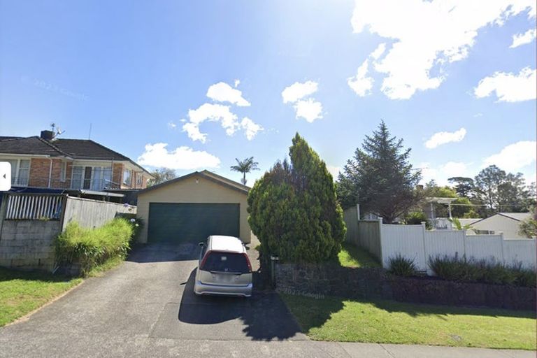 Photo of property in 2a Lauderdale Road, Birkdale, Auckland, 0626