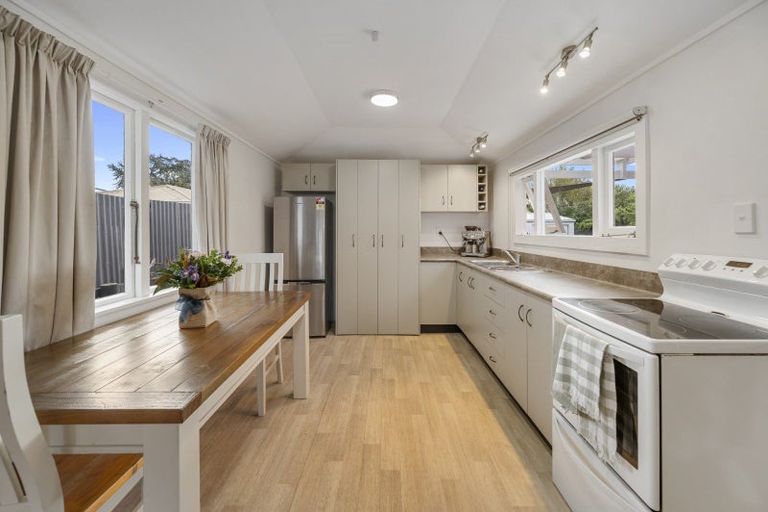 Photo of property in 517 Main North Road, Bay View, Napier, 4104