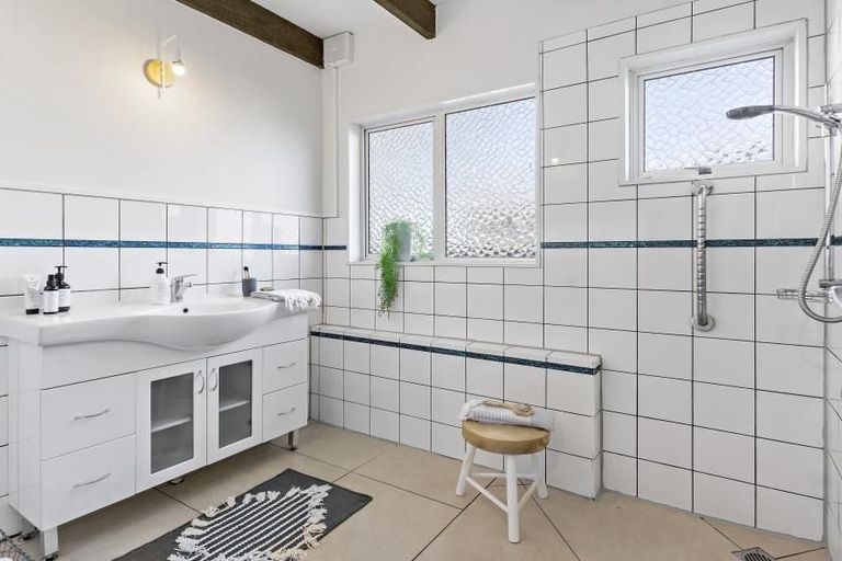 Photo of property in 8 Reading Street, Greytown, 5712