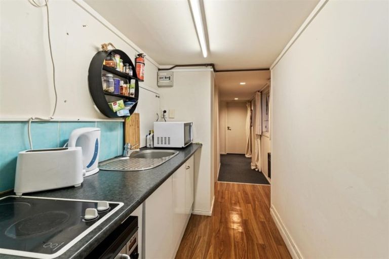 Photo of property in 38a/1 Norwood Road, Bayswater, Auckland, 0622