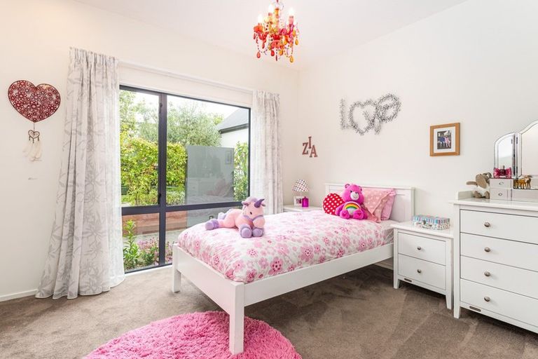 Photo of property in 8 Carnaby Close, St Albans, Christchurch, 8052