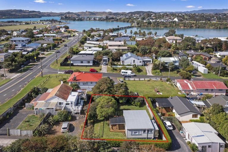 Photo of property in 66a Wainui Road, Raglan, 3225