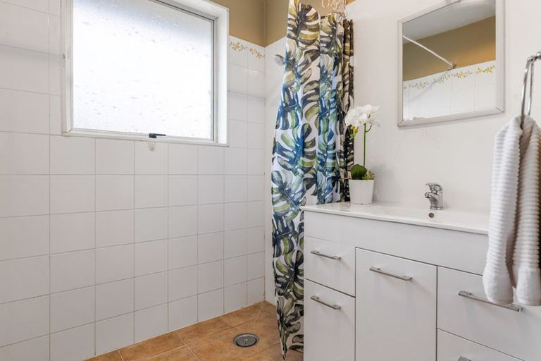 Photo of property in 2/8 Wanstead Place, Woolston, Christchurch, 8062