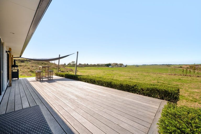 Photo of property in 411 Tuhikaramea Road, Temple View, Hamilton, 3290