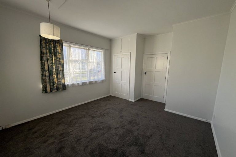 Photo of property in 49 Ihle Street, Terrace End, Palmerston North, 4410