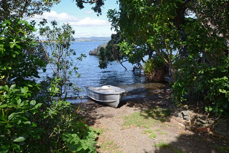 Photo of property in 136 Reotahi Road, Whangarei Heads, Whangarei, 0174