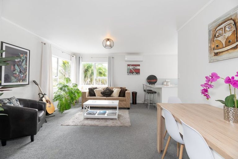 Photo of property in 23 Tawa Road, Te Atatu Peninsula, Auckland, 0610