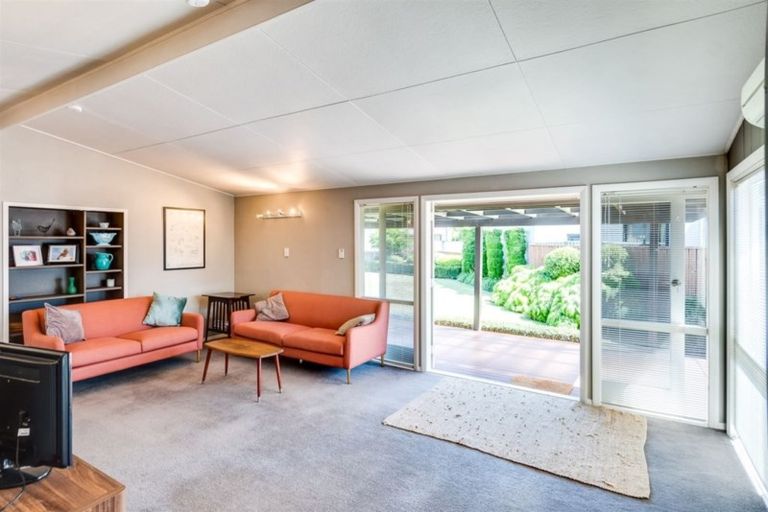 Photo of property in 50 Meeanee Road, Taradale, Napier, 4112