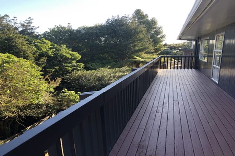 Photo of property in 8 Heaton Grove, Chatswood, Auckland, 0626