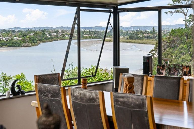 Photo of property in 19 Constable Lane, West Harbour, Auckland, 0618