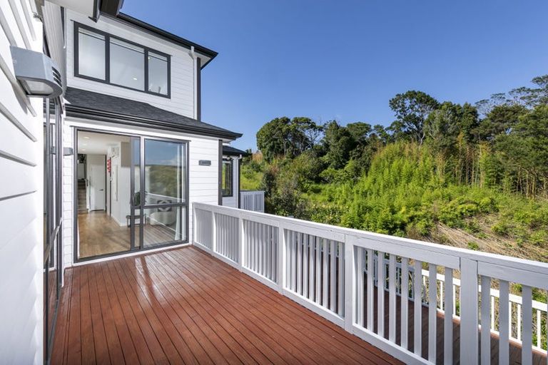 Photo of property in 8c Albany Highway, Greenhithe, Auckland, 0632