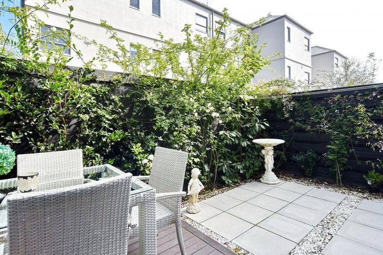 Photo of property in 7/250 Worcester Street, Christchurch Central, Christchurch, 8011