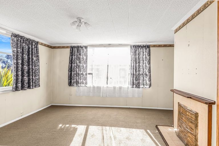 Photo of property in 35 Queen Street, Westport, 7825