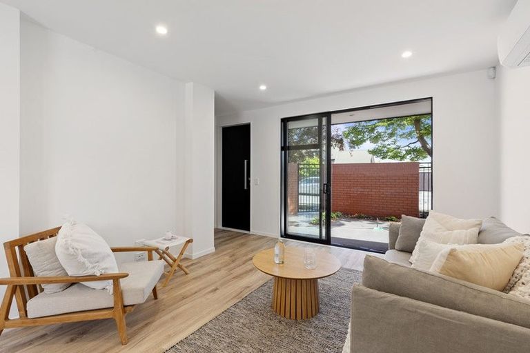 Photo of property in 83b Browns Road, St Albans, Christchurch, 8052