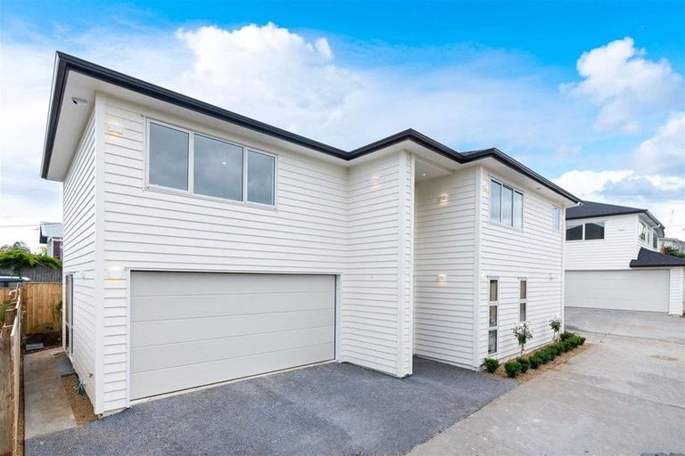 Photo of property in 14a Coniston Avenue, Te Atatu South, Auckland, 0610