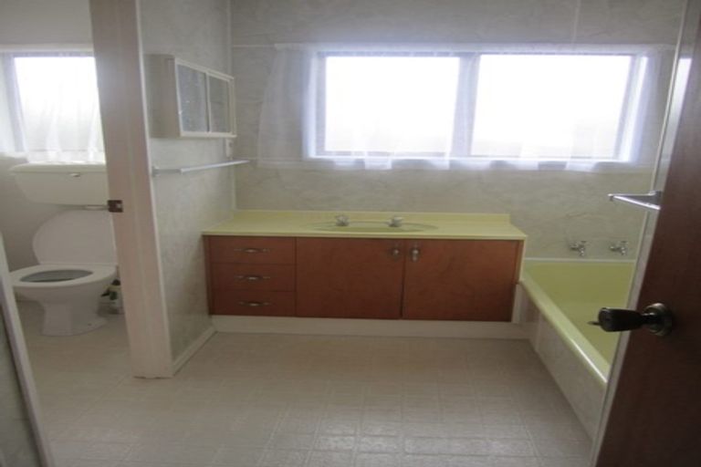 Photo of property in 11 Jutland Road, Pukekohe, 2120