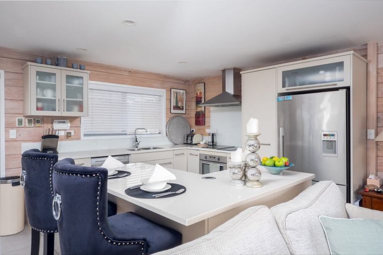 Photo of property in 16 Te Akau Drive, Russell, 0272