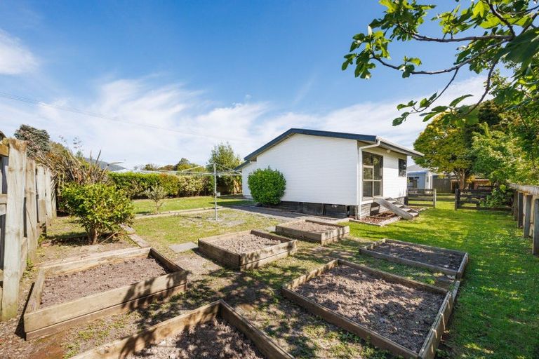 Photo of property in 23 Rata Street, Tokomaru, Palmerston North, 4474
