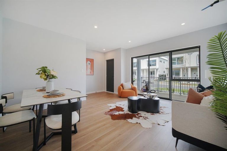 Photo of property in 19 Yellow Pear Lane, Karaka, 2578