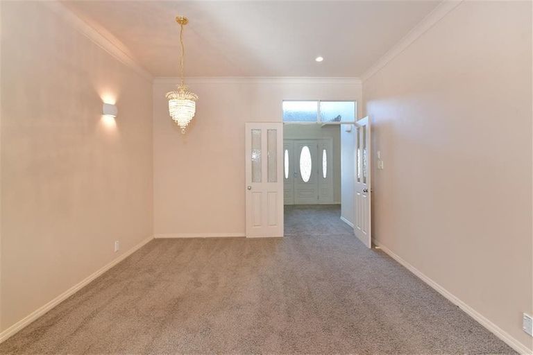 Photo of property in 8 Kath Hopper Drive, Orewa, 0931