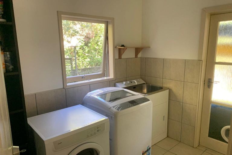Photo of property in 3 Tinopai Road, Titirangi, Auckland, 0604