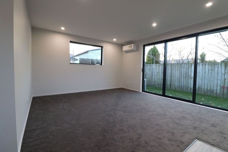 Photo of property in 30a/4 Northcote Road, Northcote, Christchurch, 8052