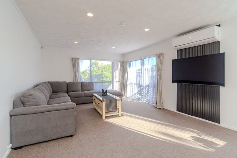 Photo of property in 5 Peter Button Place, Johnsonville, Wellington, 6037