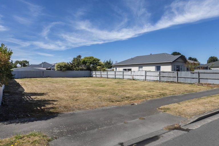 Photo of property in 8 Pages Road, Linwood, Christchurch, 8062