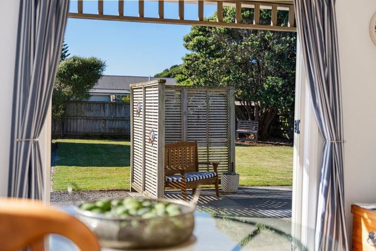 Photo of property in 8 Manuka Street, Otaki Beach, Otaki, 5512