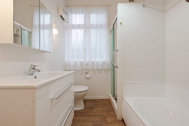 Photo of property in 20 Beauchamp Street, Karori, Wellington, 6012