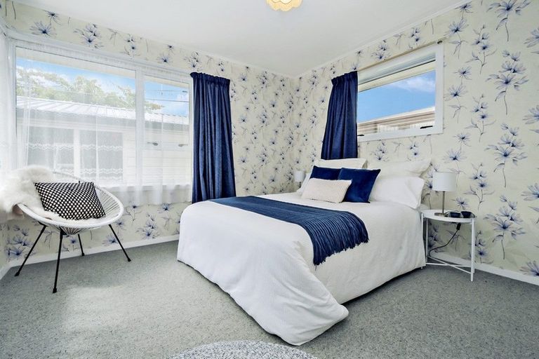 Photo of property in 5 Greendale Avenue, Avonhead, Christchurch, 8042