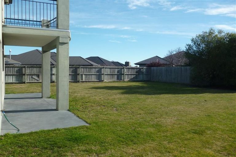 Photo of property in 20 Linkwater Way, Parklands, Christchurch, 8083